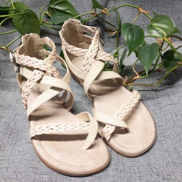 G.H. Bass & Co Sandals - Picture 1 of 5